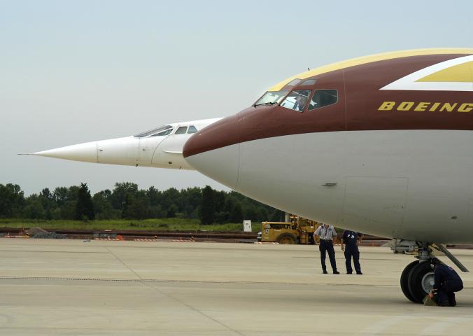 Boeing Dash 80 and Air France Concorde